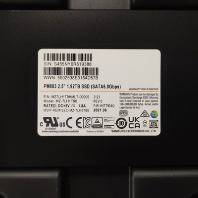 Wewnętrzny dysk twardy SATA 6,0 Gb/s 1,92 TB Samsung PM883 MZ7LH1T9HMLT